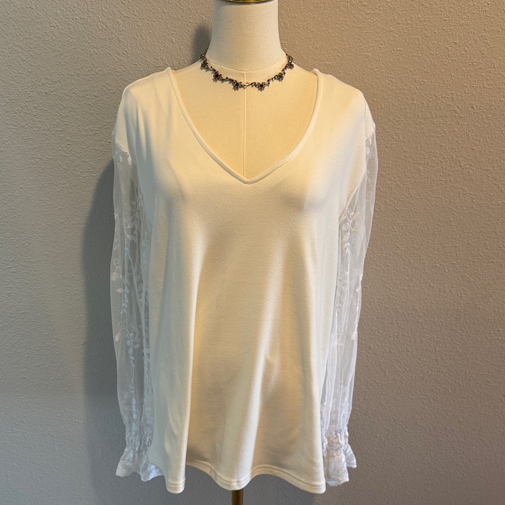 Elegant White Lace Sleeve Women's Top